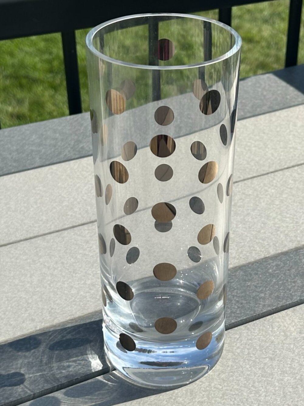 KATE SPADE NEW YORK Pearl Place Crystal Platinum polkadot Cylinder Vase Like new - Picture 5 of 8